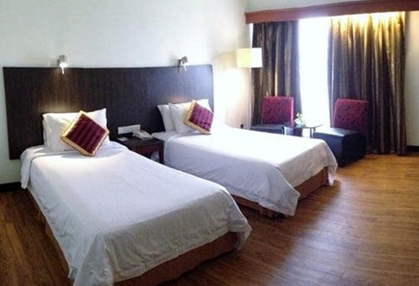 호텔 Grand Continental Kuantan