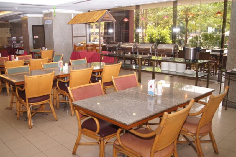 호텔 Grand Continental Kuantan