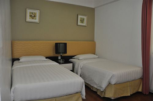 בית מלון כפרי Likas Square Apartment