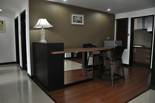 בית מלון כפרי Likas Square Apartment