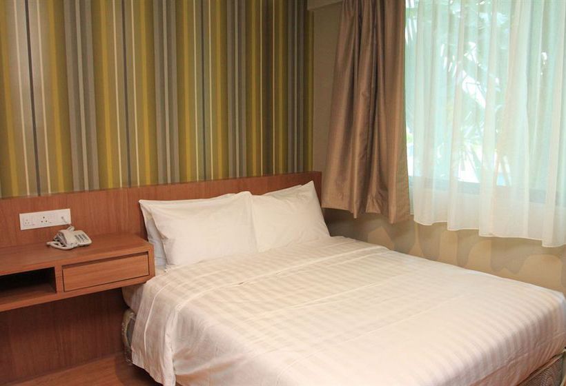 בית מלון כפרי Likas Square Apartment