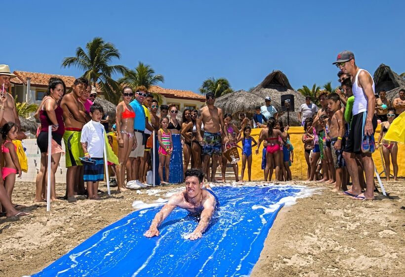 בית מלון כפרי Los Angeles Locos   All Inclusive