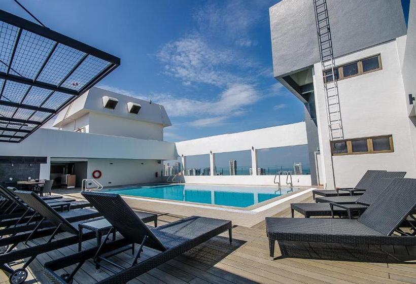 בית מלון כפרי Neo+ Penang By Aston