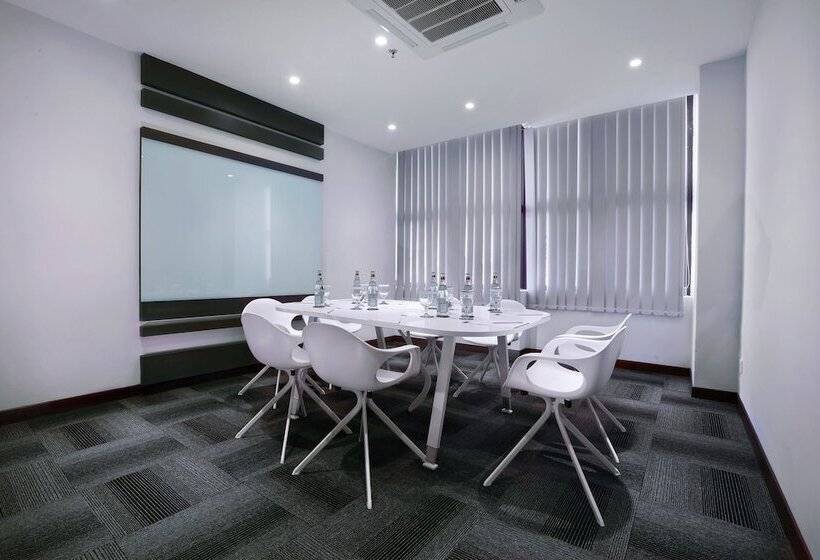 בית מלון כפרי Neo+ Penang By Aston