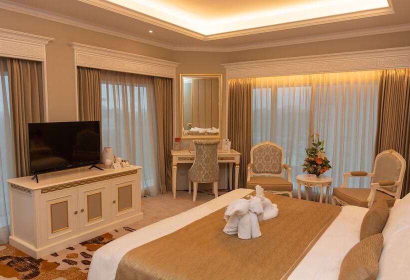 Отель Puteri Wing  Riverside Majestic