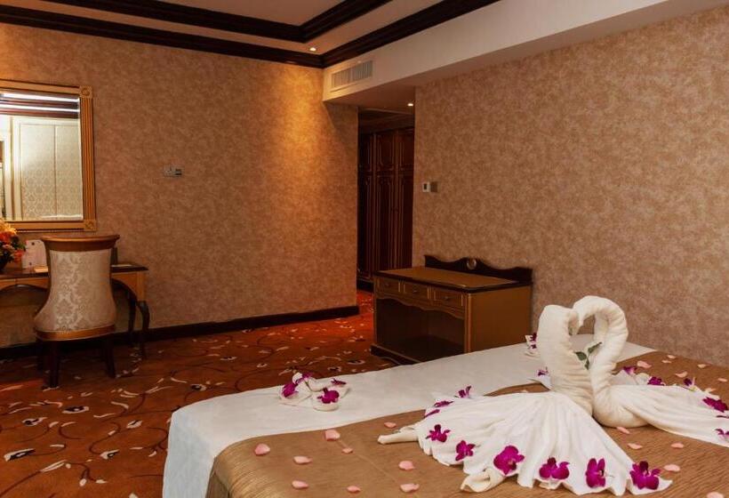 Отель Puteri Wing  Riverside Majestic