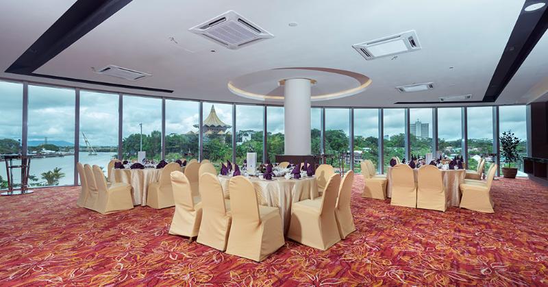 Отель Puteri Wing  Riverside Majestic