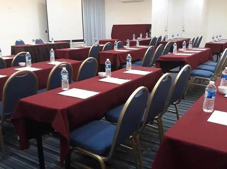 酒店 Shah S Village