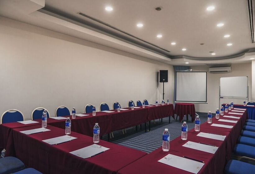 酒店 Shah S Village