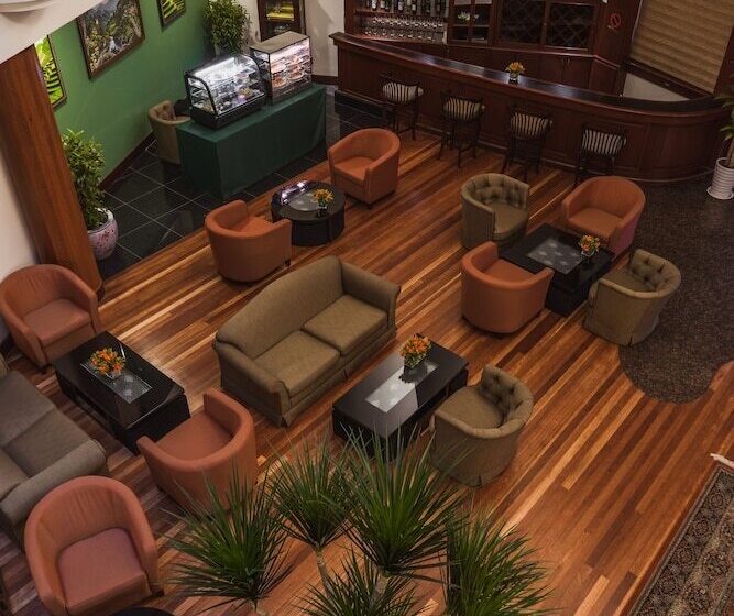 酒店 Shah S Village