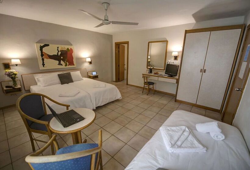 هتل Sliema Chalet