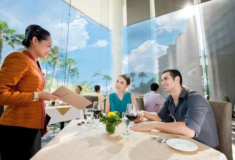 בית מלון כפרי Thistle Johor Bahru