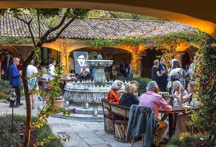 Отель Villa Santa Monica