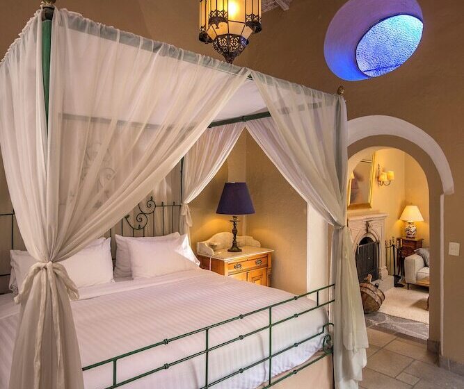 Отель Villa Santa Monica