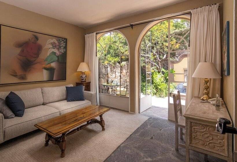 Отель Villa Santa Monica