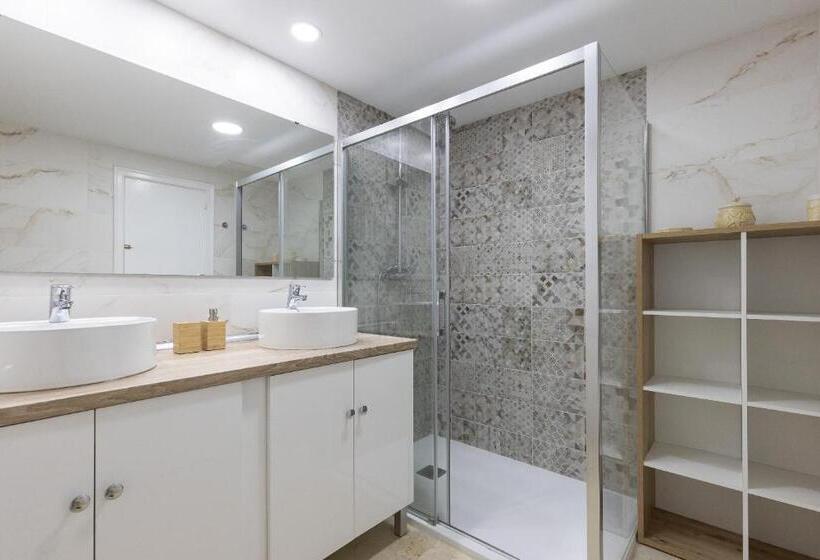 Uhc Michelangelo Apartments