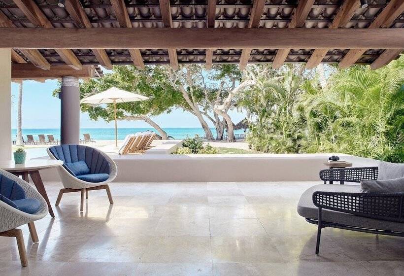 Four Seasons Resort Punta Mita