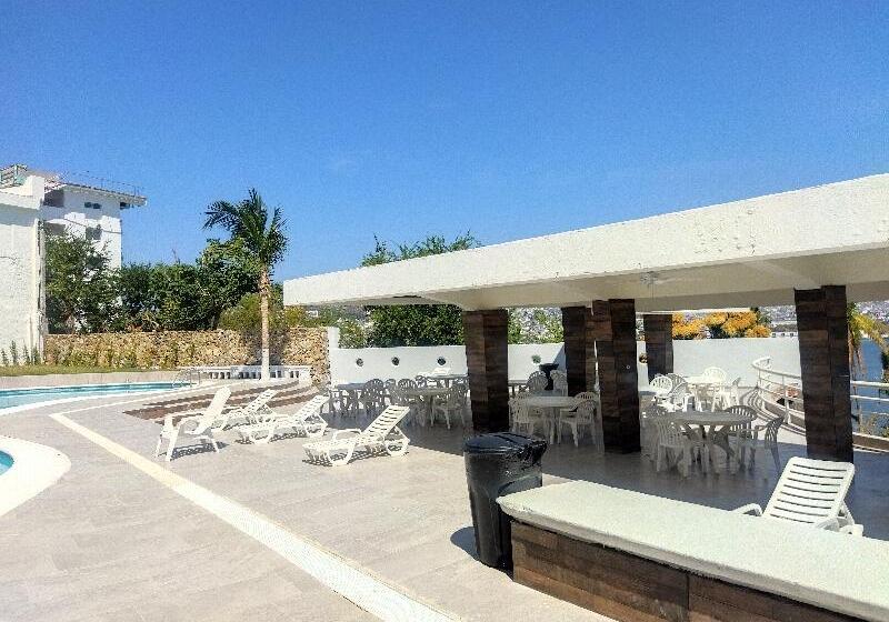 فندق Aristos Acapulco