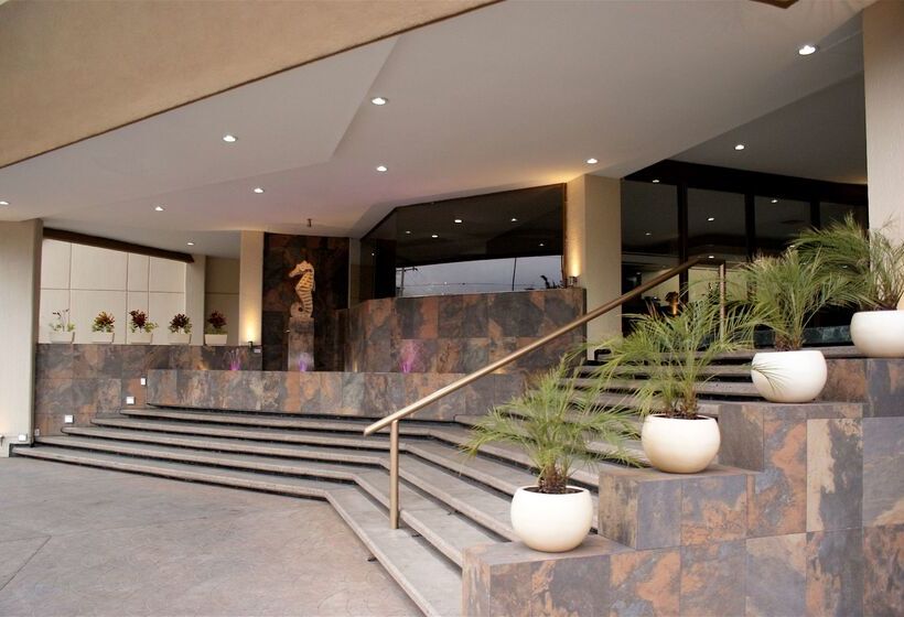 ホテル Best Western Plus Plaza Florida & Tower