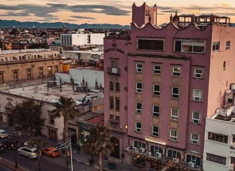 בית מלון כפרי Casablanca