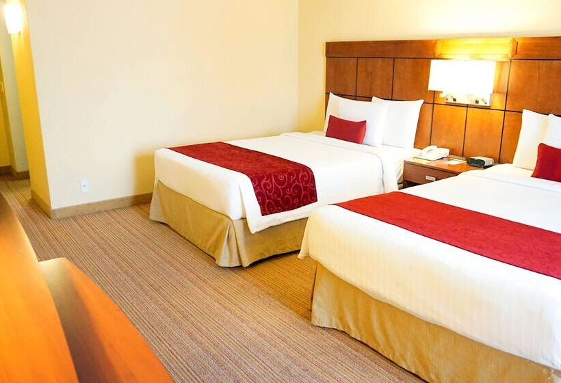 هتل Courtyard By Marriott Puebla Las Animas