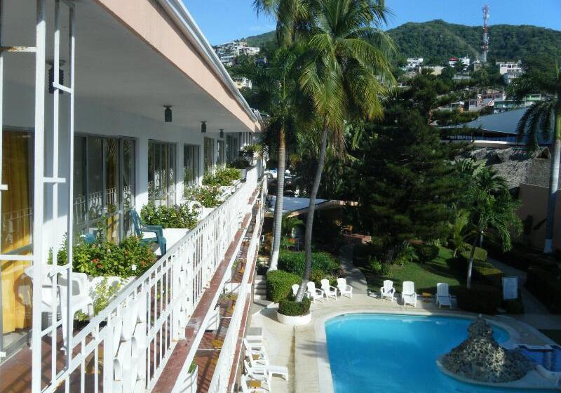 Отель El Tropicano