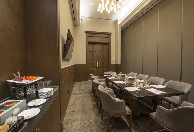 Отель Fiesta Americana Merida