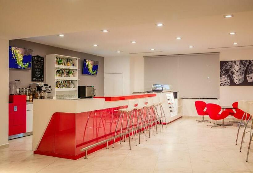 فندق Fiesta Inn Express Perinorte