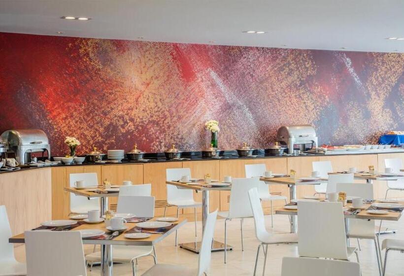 فندق Fiesta Inn Express Perinorte