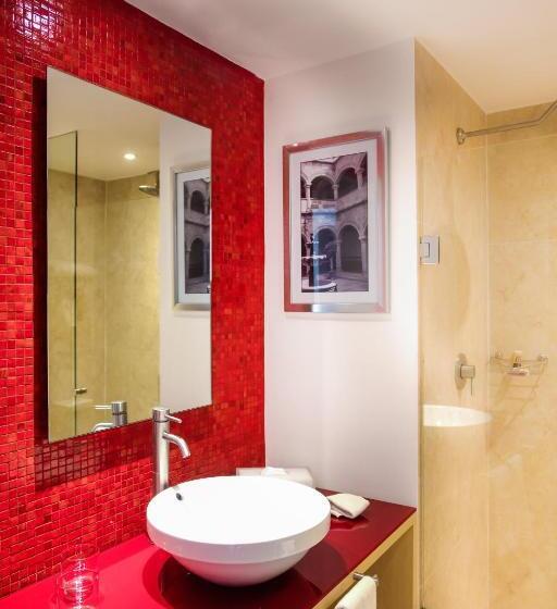 فندق Fiesta Inn Express Perinorte