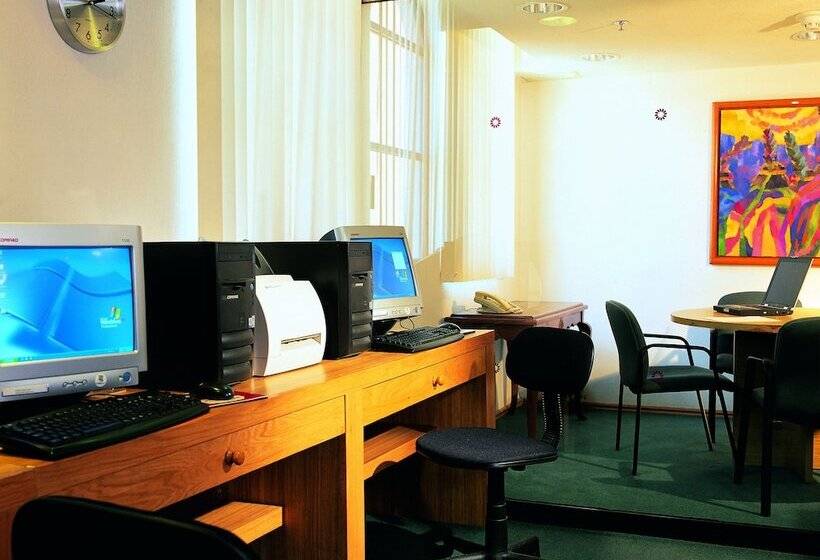 فندق Fiesta Inn Saltillo