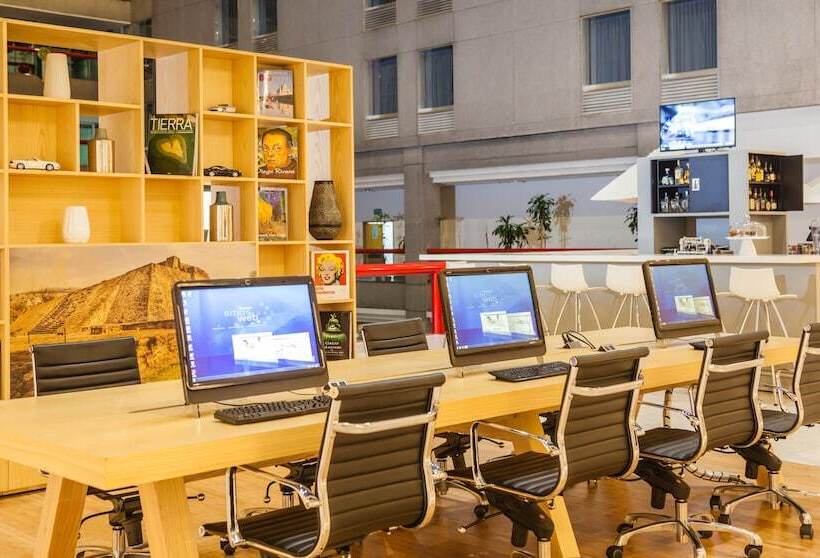 ホテル Fiesta Inn Tlalnepantla