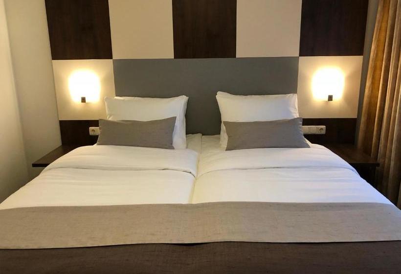 فندق Fletcher Restaurant Emmen