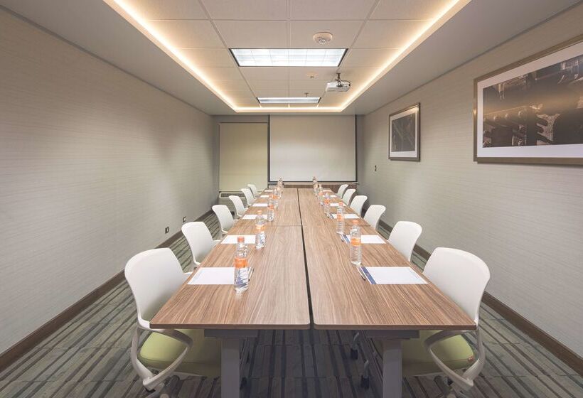 ホテル Hampton Inn By Hilton Monterrey/galeríasobispado