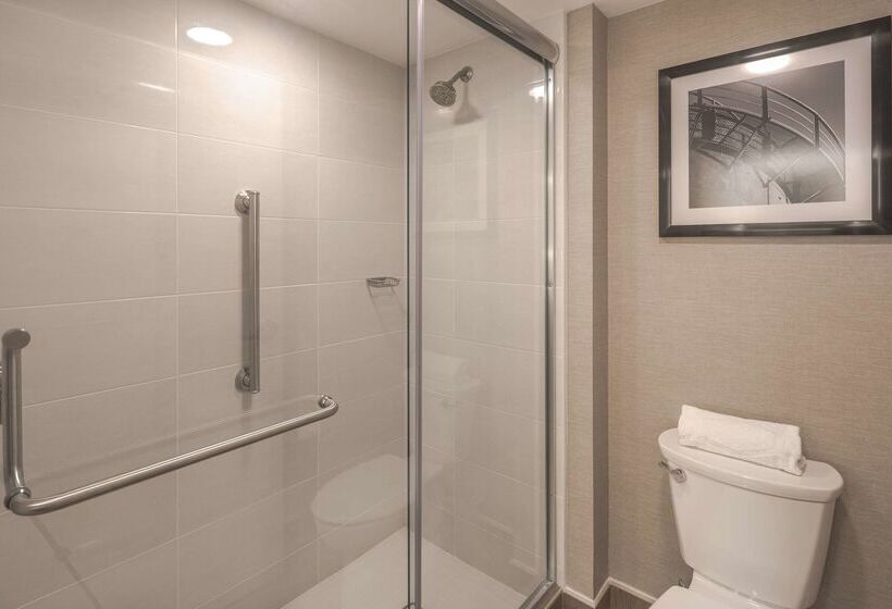 ホテル Hampton Inn By Hilton Monterrey/galeríasobispado