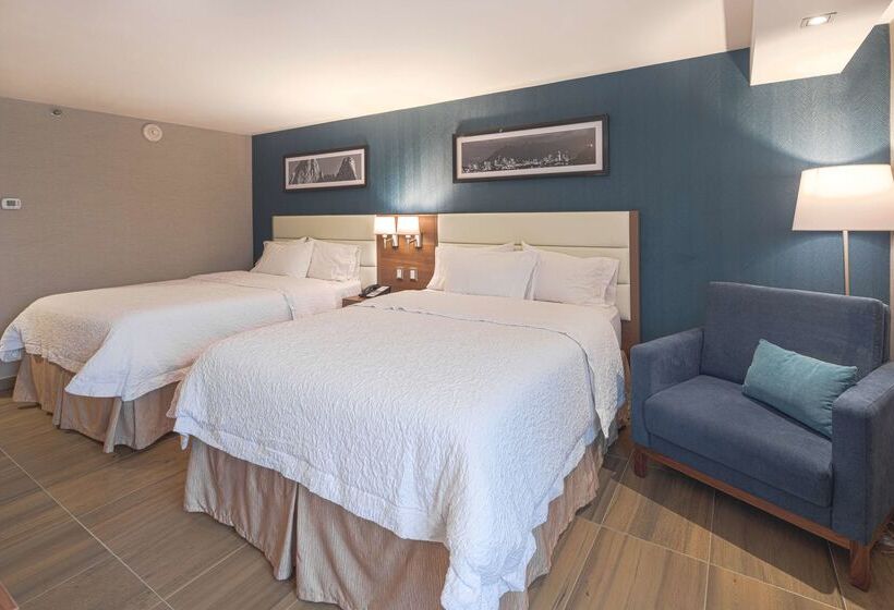 ホテル Hampton Inn By Hilton Monterrey/galeríasobispado