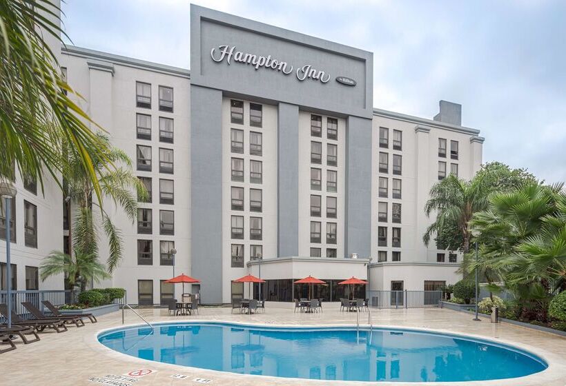 ホテル Hampton Inn By Hilton Monterrey/galeríasobispado
