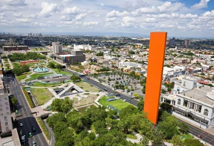 ホテル Hampton Inn By Hilton Monterrey/galeríasobispado