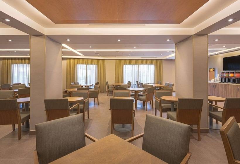 ホテル Hampton Inn By Hilton Monterrey/galeríasobispado