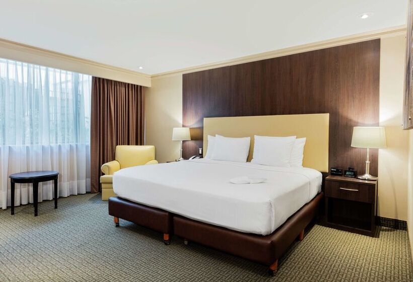 هتل Hilton Mexico City Airport