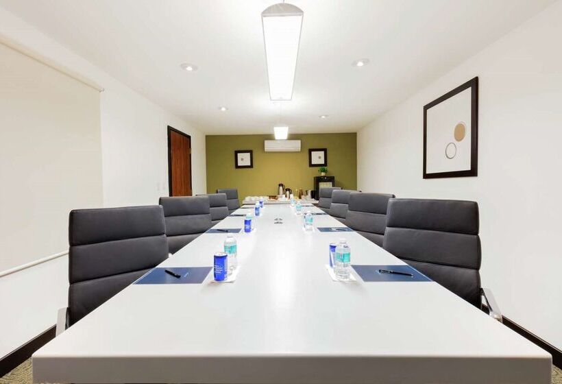 هتل Hilton Mexico City Airport