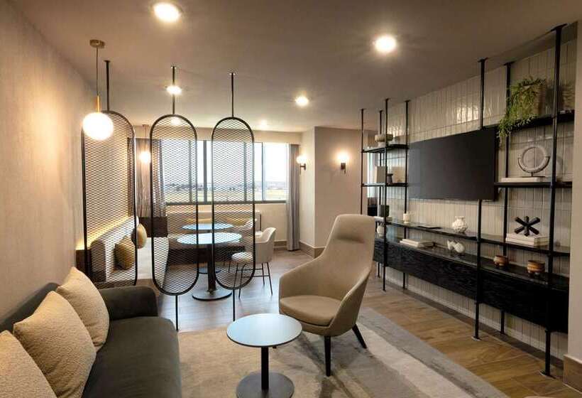 هتل Hilton Mexico City Airport