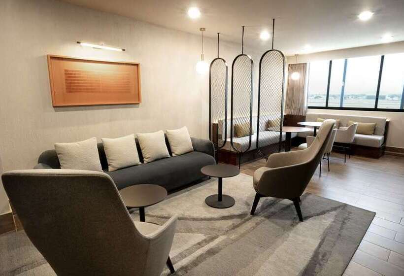 هتل Hilton Mexico City Airport