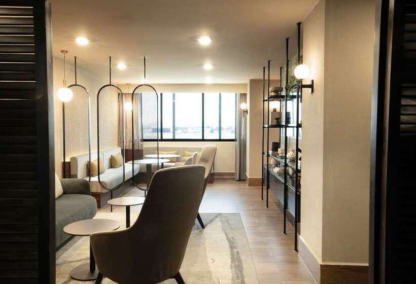 هتل Hilton Mexico City Airport