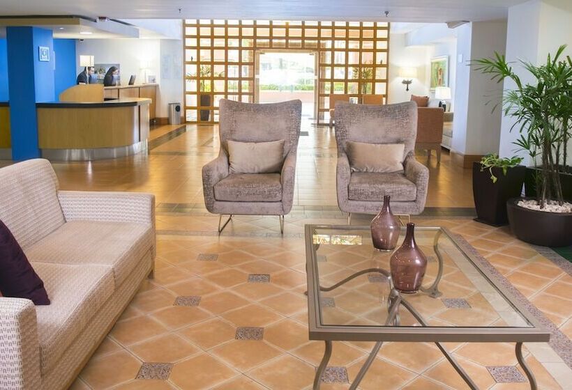 호텔 Holiday Inn Express Monterrey Galerias San Jeronimo, An Ihg