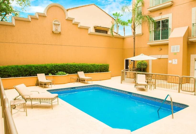 호텔 Holiday Inn Express Monterrey Galerias San Jeronimo, An Ihg