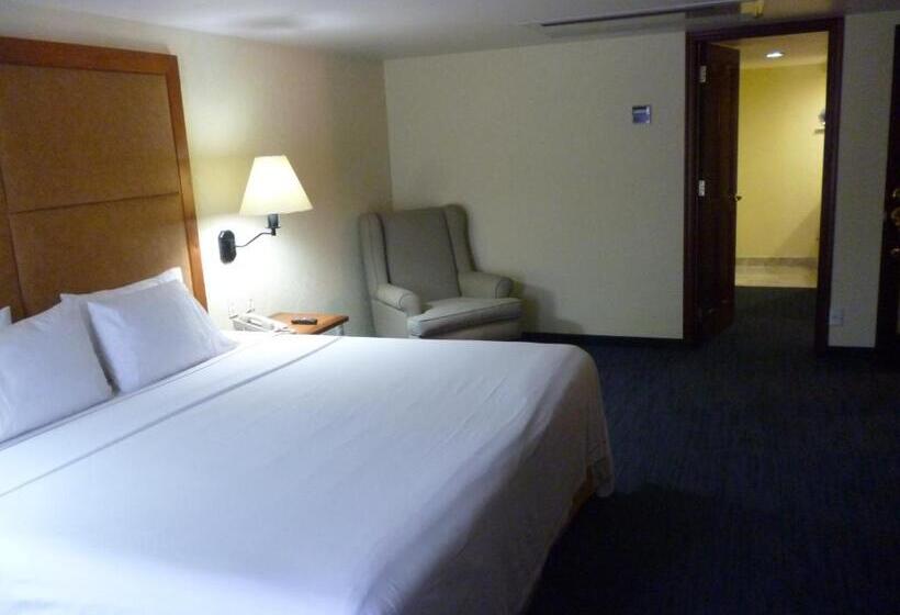 Отель Holiday Inn Express Oaxaca Centro Historico, An Ihg