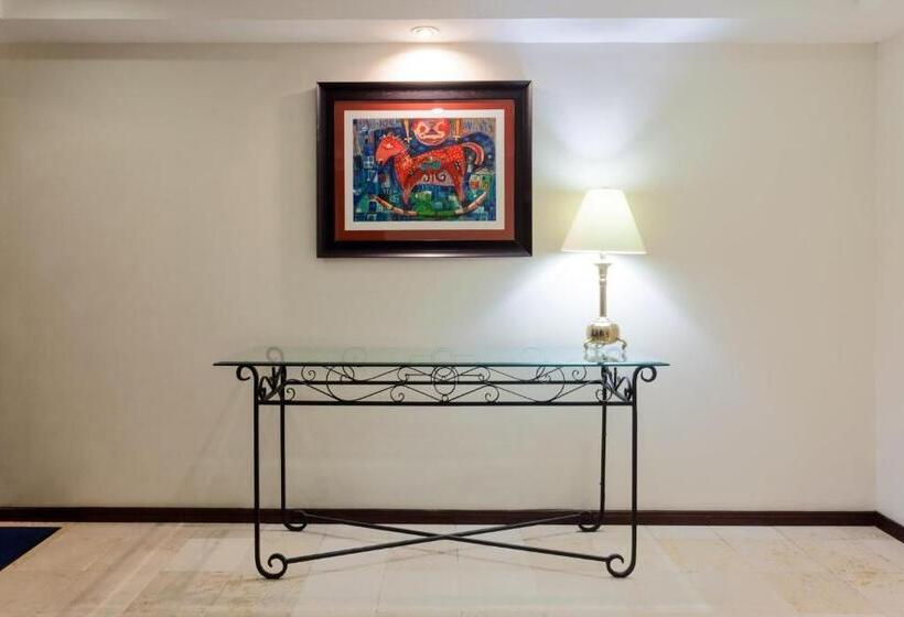 Отель Holiday Inn Express Oaxaca Centro Historico, An Ihg