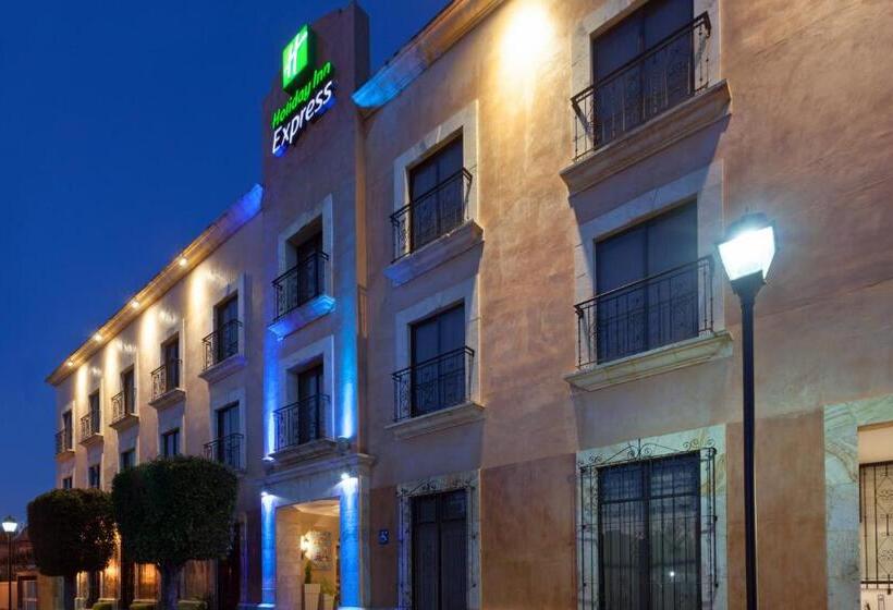 Отель Holiday Inn Express Oaxaca Centro Historico, An Ihg