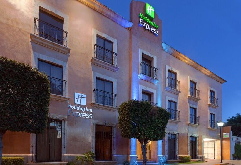 Отель Holiday Inn Express Oaxaca Centro Historico, An Ihg